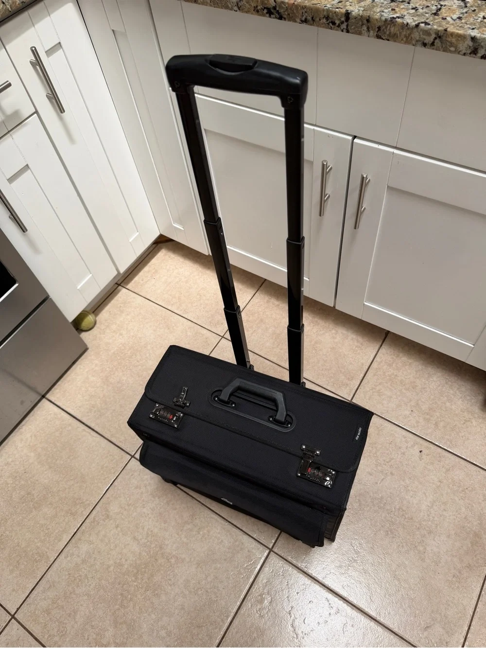solo one latches